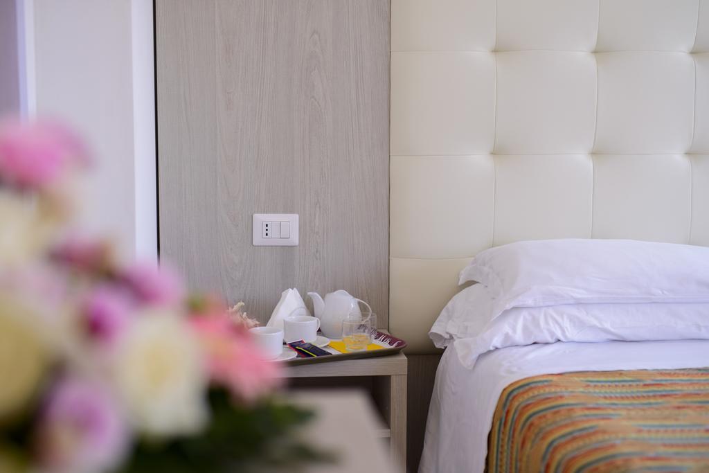 Hotel Suisse Milano Marittima Bilik gambar